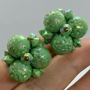 VTG GREEN BEADED EARRINGS CLIP MADE IN AUSTRIA MOLDED CELLULOID PLASTIC SHIMMER